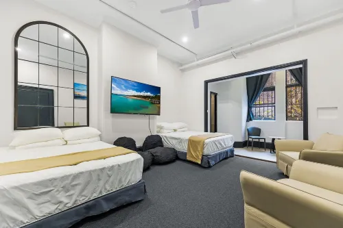 London Plane Backpackers Hotels in Rushcutters Bay