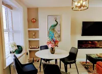 Tralee Townhouse Holiday Home by Trident Holiday Homes Hotel di Castlemaine