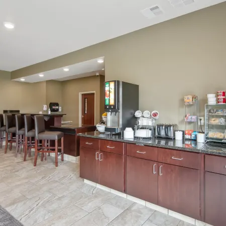 Cobblestone Hotel & Suites - Austin