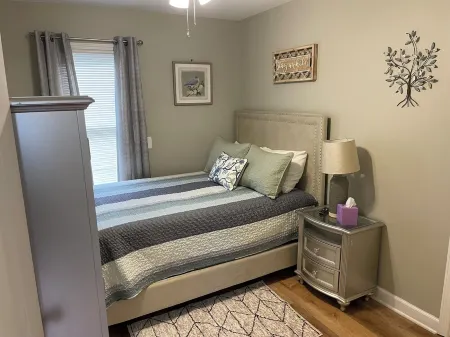 Cozy Unit on Historic Main Street