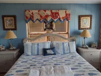 Oceanfront Private, Dog Friendly, 2Br House, Fall/Thanksgiving/Christmas Avail.