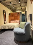 Charming Studio Sleeps 2 On the Park on Top of Hill, SweepingViews of the City