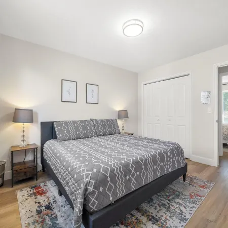 The Comfy Rambler- 6 bd 3 bath House