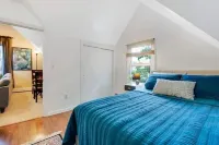 WeHa Penthouse w/ Private Deck 엘리자베스 파크 콘서번시 주변 호텔