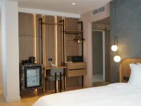 Arbnor Boutique Hotel Hotels near TID Tower