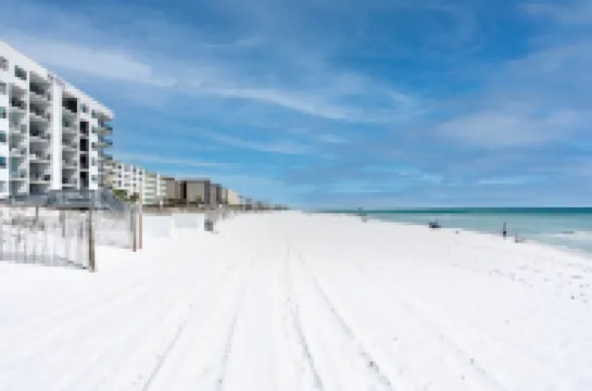 PROMO 5% WEEKLY/10% MONTHLY DISCOUNTBeautiful Ocean Front Condo! Relax & Unwind