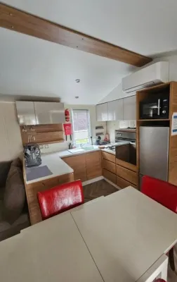 Mobile Home de Marie et Cyrille Dans le Camping Lac des Rêves à Lattes Hotels in Lattes