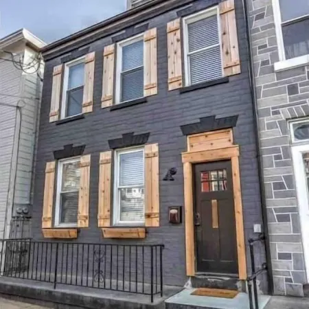 Luxury Manor on Mulberry in the heart of Downtown Lanc