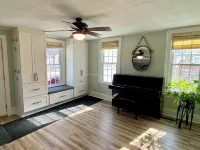 Walk to Beach, downtown St Joseph with shops/restaurants. New kitchen, firepit Hotels in Saint Joseph