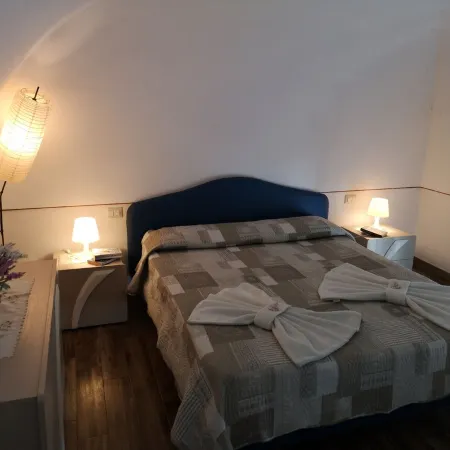 HOUSE WITH PRIVATE PARKING AND MAGNIFICENT VIEW ON THE BAY OF POSITANO
