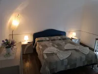 HOUSE WITH PRIVATE PARKING AND MAGNIFICENT VIEW ON THE BAY OF POSITANO