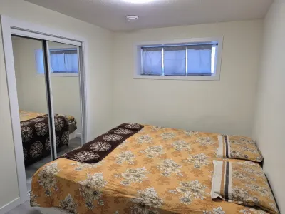 Sharing room Hotels near Cabela's Edmonton (South)
