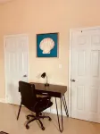 Private Cali King Suite Airport
