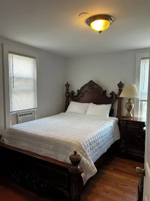 Beautiful and cozy department. Pet friendly. Hotels in 