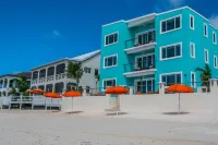 Luxury Villa + COURTESY CAR, Steps to Beach: PaddleBoards, Bikes, Chairs & More!