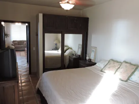 2 bed,2 bath upper condo only steps from the beach. 360 degree views.of ocean!