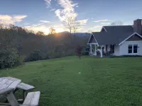 Rocky Meadows Resort  Very Private Farm Home in the Blue Ridge MountainsHeaven Hotels near Thunder Hill Overlook