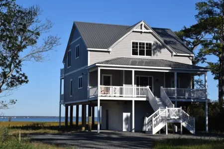Bay View-WATERFRONT, DOCK, SUNSETS!
