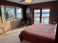 Farm Island Missouri River Views Hotels in Hughes County