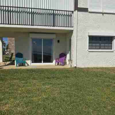 Oceanfront Oasis..direct oceanfront 1st floor unit steps from the beach Hotel Exterior