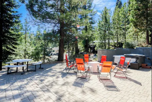 Lake Tahoe’s Ultimate Family & Friends Retreat