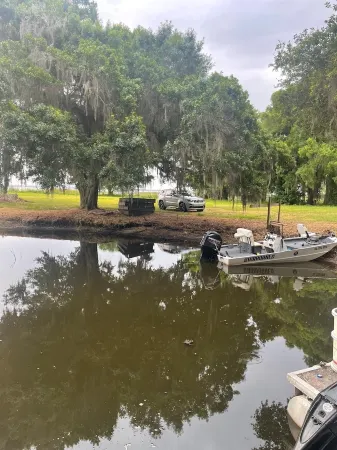 Beautiful cottage on lake istokpoga with lake view!