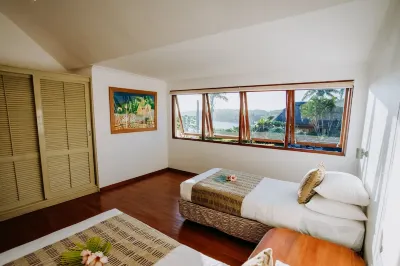 Coastal Villa with Stunning Sunsets, Perfect for Families