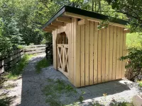 Comfortable vacation home near ski slopes, large sunny garden