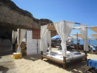 Apart. em condomínio com Praia dos Caneiros e Praia do Pintadinho a 200 metros Hotels in Ferragudo