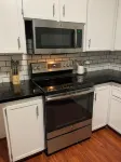 Charming 3-bedroom house with WiFi and AC in lovely Modesto