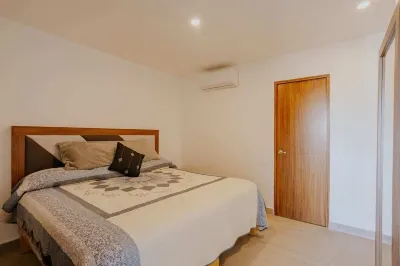 New centrally condo with amazing views and great Location!! Hotels in Versalles