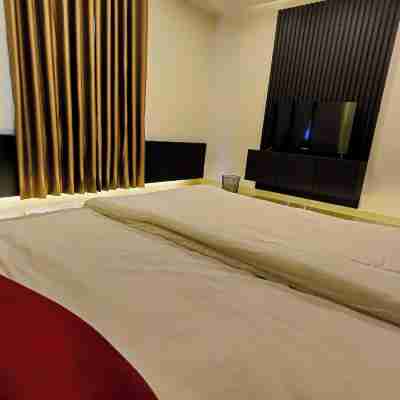 Modern Luxe Studio Apartment in Uttara near Airport Rooms