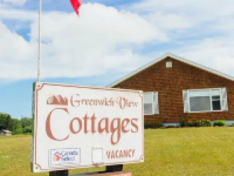 Unit 3 - Bay view cottage, near coffee shops, restaurants and beach Hotels in Kings County