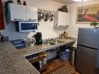 Cool Loft, King Bed, in Dolega, 10min to David/20min to Boquete. Private Parking Hotels in Dolega District