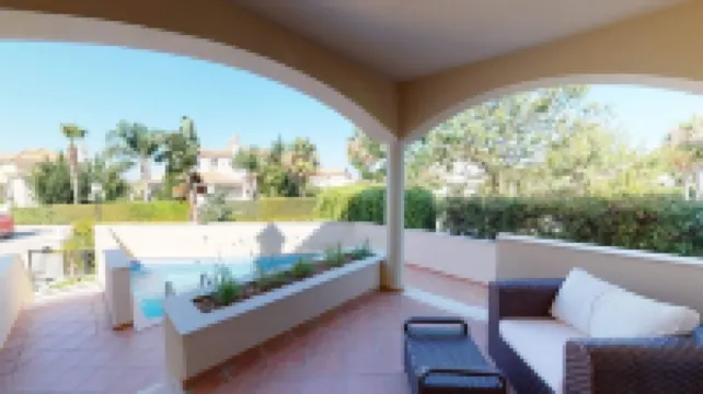 Town House, 5 bedroom, WIFI, UK TV.