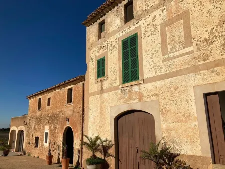Historic finca in the vineyard near Felanitx 8-10 pers. Pool sauna heating Отели рядом с достопримечательностью «Strand»
