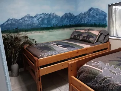 Montana Mountain Moods Bed and Bath! Lower RATES Отели в г. 