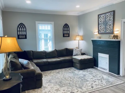 Historic Pursuit of Happyness