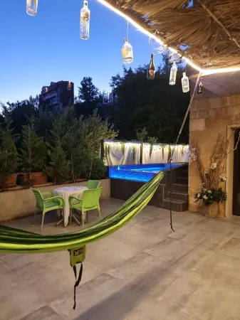 Cozy 3 bedrooms Chalet fit up to 8 pers with Panoramic terrace & Cheminée (pool)