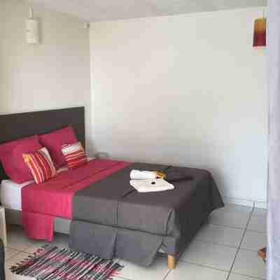 New and luxurious apartment sea view Rooms