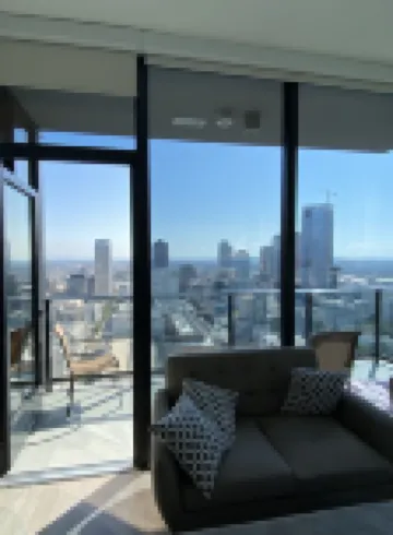 Downtown luxury high rises 派拉蒙酒店