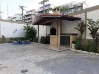 Excellent apartment building with pool, sauna, garage, terrace. Hotels near Shells Beach