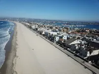 Ocean Front On Mission Beach! -Large 2BR/2BA, Beach Patio, Firepit, BBQ, Parking