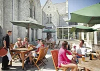 Atlantic Reach Cottage, Newquay.  Large 4 bed villa with leisure services & WiFi - Jacuzzi