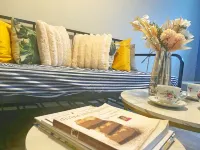 Spacious Stylish Private 2-Bedroom Apartment Các khách sạn gần Glama Gal Tween Spa Barrie