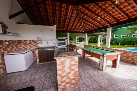 Family house, with pool views of the mountains 7 minut from the center Penedo RJ