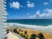 Beachfront Condo with Amaing Ocean View. Walk to Beaches & Restaurants