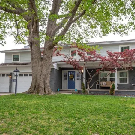 Beautiful Spacious Home- Near the Expo, TU, gathering Place, Fair park