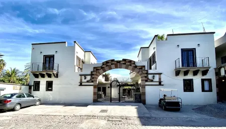 Loreto80– NEW Studio Agave, in downtown by beach