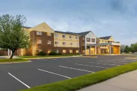 Fairfield Inn & Suites Minneapolis St. Paul/Roseville - parking